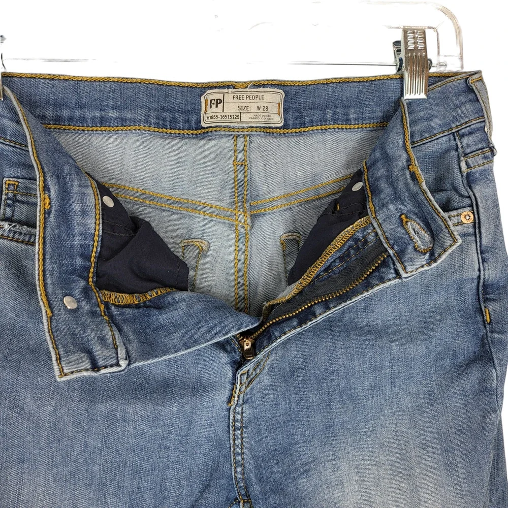Free People‎ Distressed High Rise Bermuda Shorts Size 28 # 645